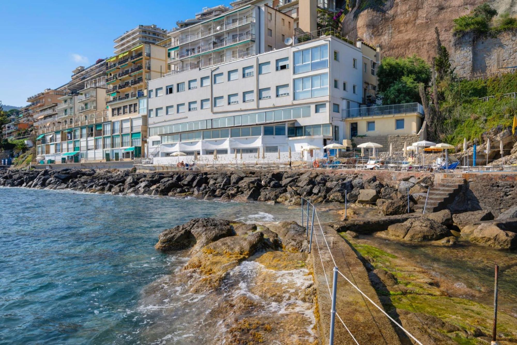 Hotel La Perla Del Capo Ospedaletti Eksteriør billede