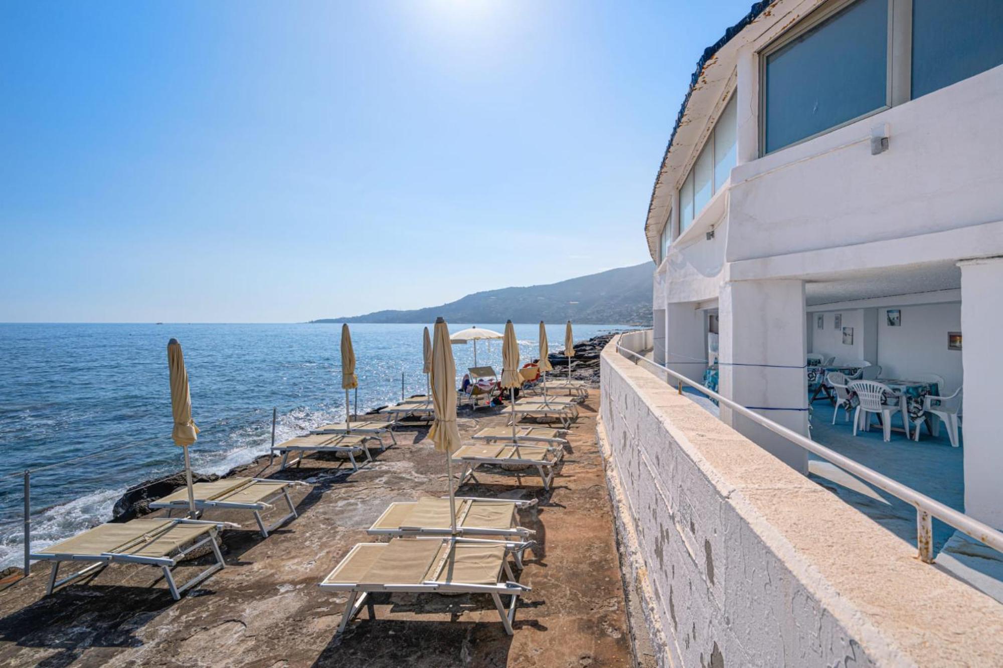 Hotel La Perla Del Capo Ospedaletti Eksteriør billede